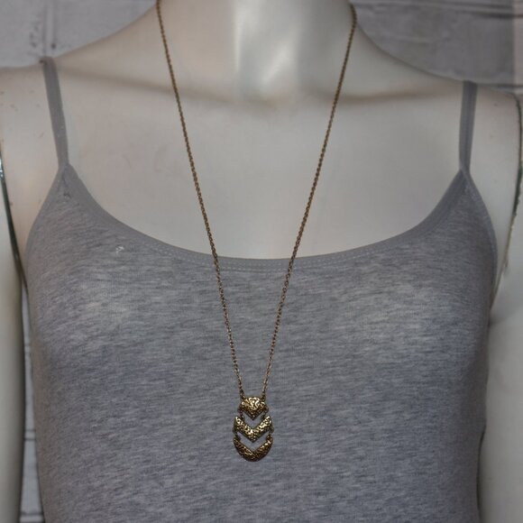 Beautiful gold chevron statement necklace 30" - Picture 1 of 4